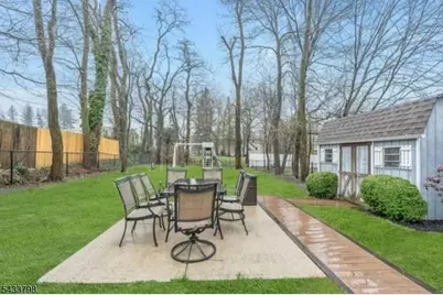 590 Woodland Ave, Mountainside, NJ 07092 - Photo 7