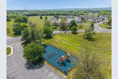 130 Locust Ct, Raritan Township, NJ 08822 - Photo 29