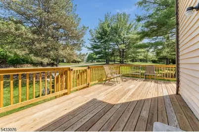 130 Locust Ct, Raritan Township, NJ 08822 - Photo 23