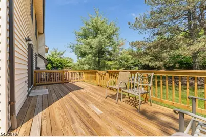 130 Locust Ct, Raritan Township, NJ 08822 - Photo 23