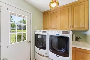 3 Elm St, Chester, NJ 07930 - Photo 15