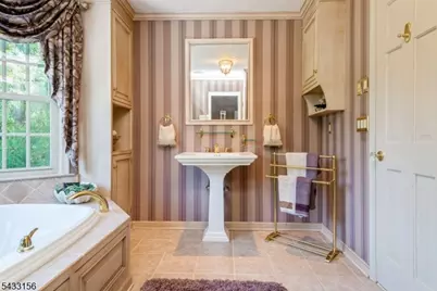 200 Raritan Ln, Readington, NJ 08889 - Photo 27