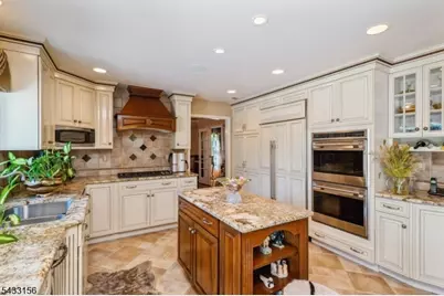 200 Raritan Ln, Readington, NJ 08889 - Photo 13