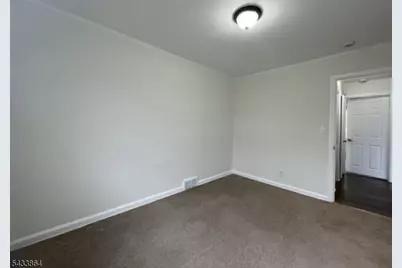 1584 Walker Ave, Union Township, NJ 07083 - Photo 15