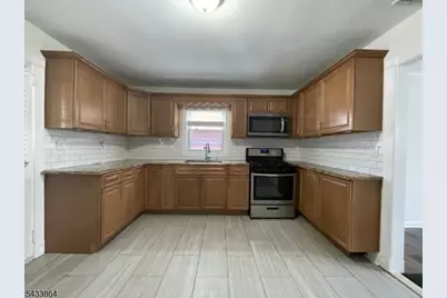 1584 Walker Ave, Union Township, NJ 07083 - Photo 9