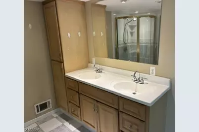 19 Crescent Rd, Wayne, NJ 07470 - Photo 13
