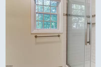 15 Woodrow Pl, West Caldwell, NJ 07006 - Photo 19