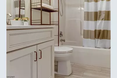 15 Woodrow Pl, West Caldwell, NJ 07006 - Photo 23