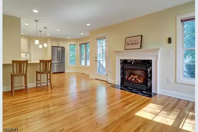 15 Woodrow Pl, West Caldwell, NJ 07006 - Photo 5