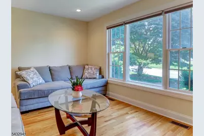 15 Woodrow Pl, West Caldwell, NJ 07006 - Photo 7