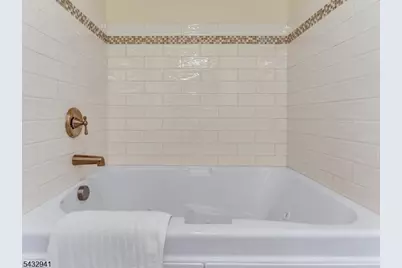 15 Woodrow Pl, West Caldwell, NJ 07006 - Photo 21