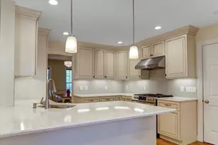 15 Woodrow Pl, West Caldwell, NJ 07006 - Photo 9