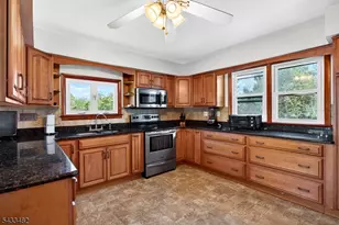 127 Hillcrest Rd, Readington, NJ 08822 - Photo 13