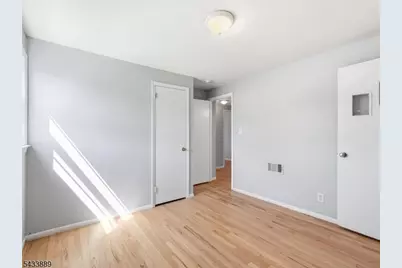 27 Carolyn Rd, Belleville, NJ 07109 - Photo 23