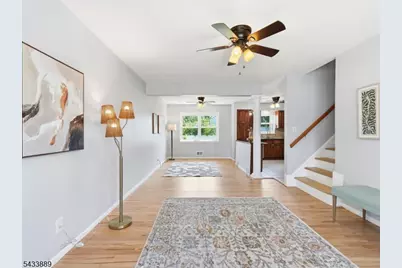 27 Carolyn Rd, Belleville, NJ 07109 - Photo 9