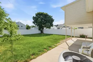 27 Carolyn Rd, Belleville, NJ 07109 - Photo 35