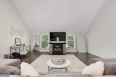 6 Kristen Ct, Wayne, NJ 07470 - Photo 19