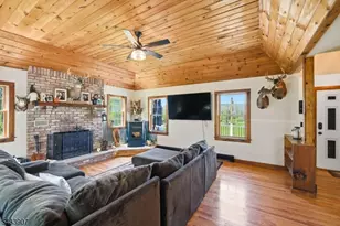 138 Overlook Dr, Montague, NJ 07827 - Photo 3