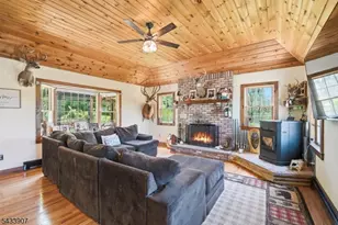 138 Overlook Dr, Montague, NJ 07827 - Photo 9