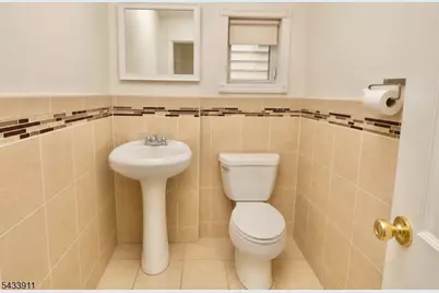 650 Mount Prospect Ave, Newark, NJ 07104 - Photo 9