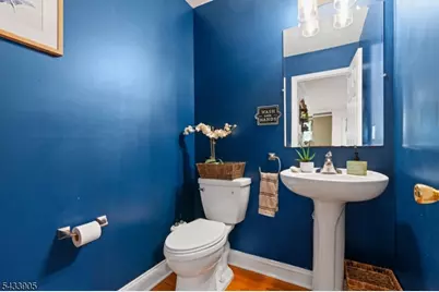 162 Blue Heron Dr, Secaucus, NJ 07094 - Photo 11