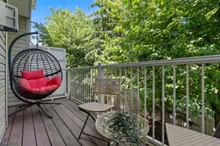 162 Blue Heron Dr, Secaucus, NJ 07094 - Photo 5