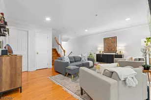 162 Blue Heron Dr, Secaucus, NJ 07094 - Photo 3
