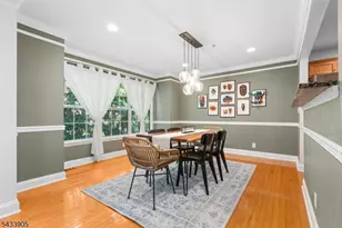 162 Blue Heron Dr, Secaucus, NJ 07094 - Photo 7