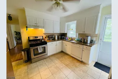 274 Woodland Ave, Summit, NJ 07901 - Photo 9