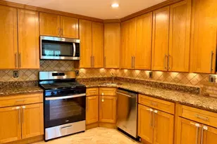196 Sapphire Ln, Franklin Township, NJ 08823 - Photo 7