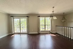 196 Sapphire Ln, Franklin Township, NJ 08823 - Photo 9