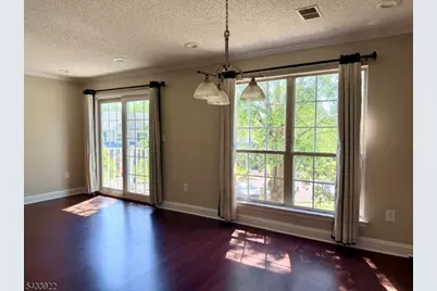 196 Sapphire Ln, Franklin Township, NJ 08823 - Photo 3