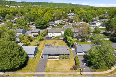 154 Mulberry Ln, Middlesex, NJ 08846 - Photo 3