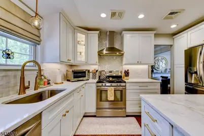 11 Carlisle Rd, Wayne, NJ 07470 - Photo 27