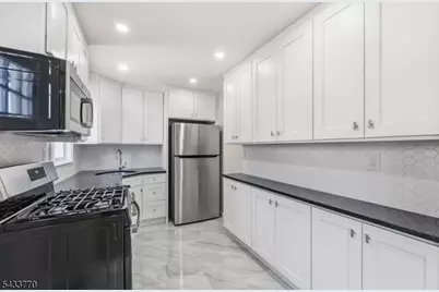 573 Conant St, Hillside, NJ 07205 - Photo 5