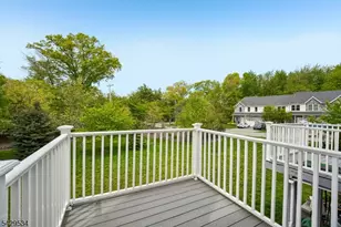 26 DeCroce Ct, Parsippany, NJ 07054 - Photo 19
