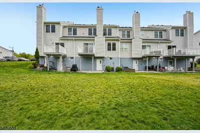 26 Decroce Ct, Parsippany, NJ 07054 - Photo 21