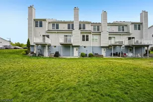 26 DeCroce Ct, Parsippany, NJ 07054 - Photo 21