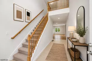 26 DeCroce Ct, Parsippany, NJ 07054 - Photo 3