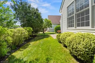 35 Hardenbergh St, Franklin Township, NJ 08873 - Photo 27