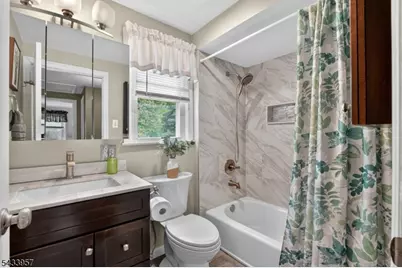 7 Spier Dr, Livingston, NJ 07039 - Photo 25