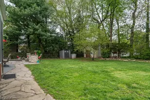 7 Spier Dr, Livingston, NJ 07039 - Photo 39