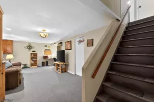 7 Spier Dr, Livingston, NJ 07039 - Photo 27