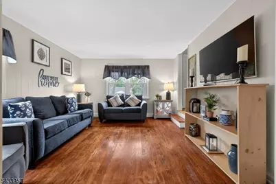 7 Spier Dr, Livingston, NJ 07039 - Photo 15