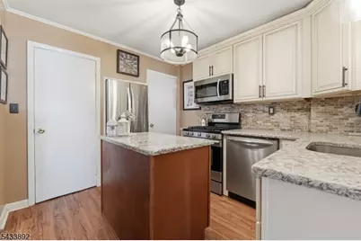 65 Carteret St, Bloomfield, NJ 07003 - Photo 11