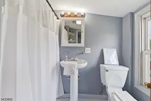 65 Carteret St, Bloomfield, NJ 07003 - Photo 21