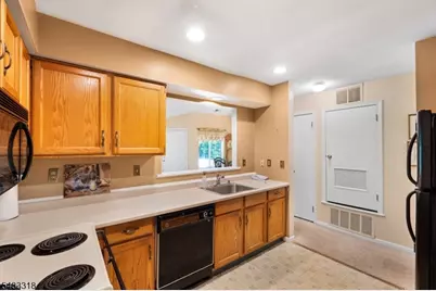 77 Encampment Drive, Bedminster Township, NJ 07921 - Photo 11