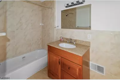 431 Washington Ave, Belleville, NJ 07109 - Photo 37