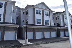 67 Veterans Wy, Morris Plains, NJ 07950 - Photo 3