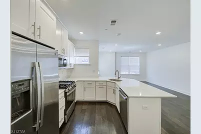 67 Veterans Way, Morris Plains, NJ 07950 - Photo 11